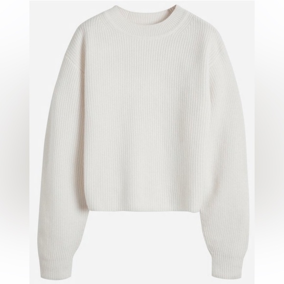 Banana Republic ribbed knit cream crew neck sweater - Picture 1 of 4